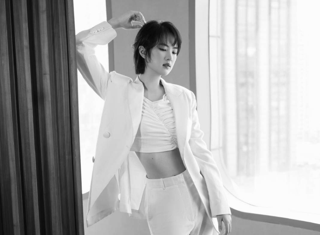 节目组|社死现场！自称是姚安娜闺蜜，姚安娜却挑明称两人只是舍友和邻居