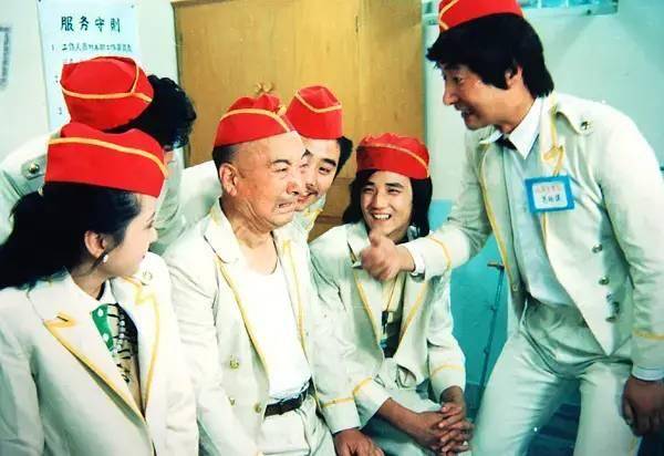 海市蜃楼|80年代十大“现象”佳片，《少林寺》1.6亿，《红高粱》获奖无数？