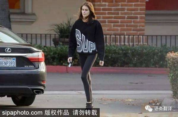 as 【语斋.翻译】有一种冷，叫没穿秋裤！“秋裤”英语怎么说？