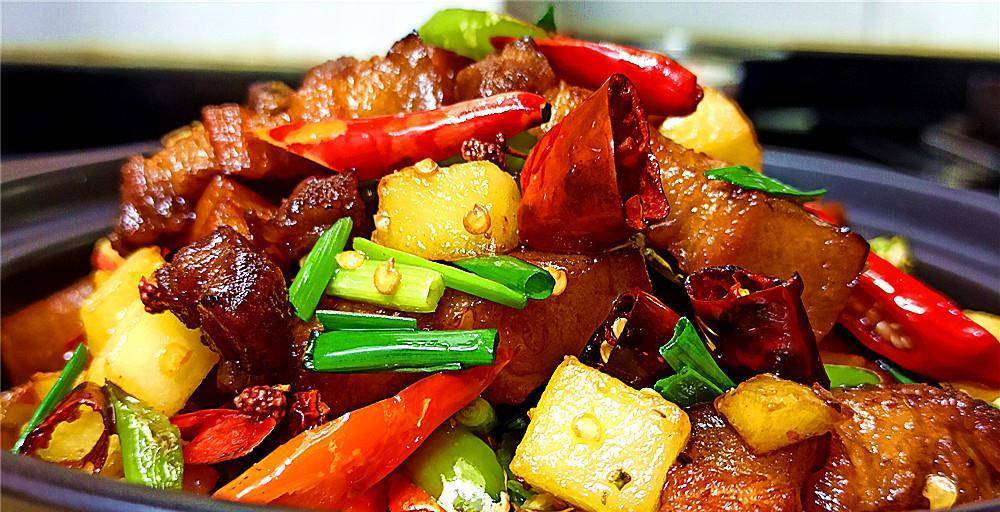 怎么做不辣的红烧肉 4d4144cccb484a30b07178e44e8d6405.jpeg