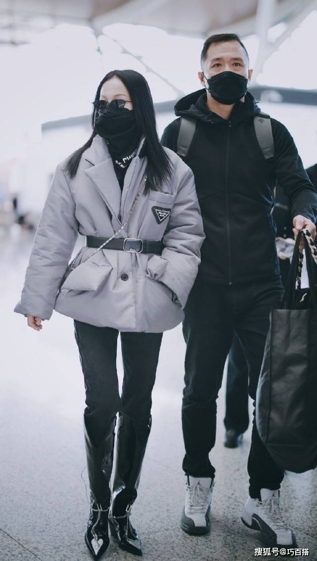 身材 张韶涵太会穿衣了！机场造型堪比超模走秀，又甜又辣超有魅力