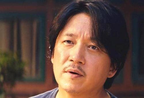 因为人到中年就“发腮”？这些男星颜值骤降的背后，是骨相在作祟
