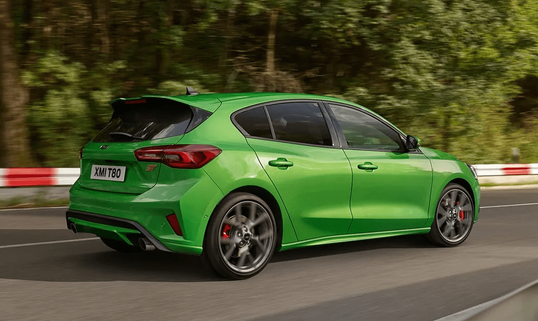 超强绿色小钢炮中期改款福克斯st登陆欧洲比老款贵3千英镑