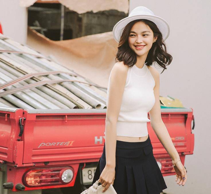 吊带 吊带背心是夏日里最HOT的主题