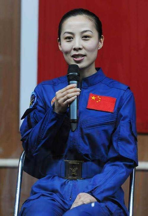 中国最美女航天员王亚平 d35a3bc174524eea8e31f6fa75f22f67.jpeg