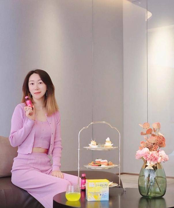 复合零点小粉瓶三效合一，快速喝出元气少女肌
