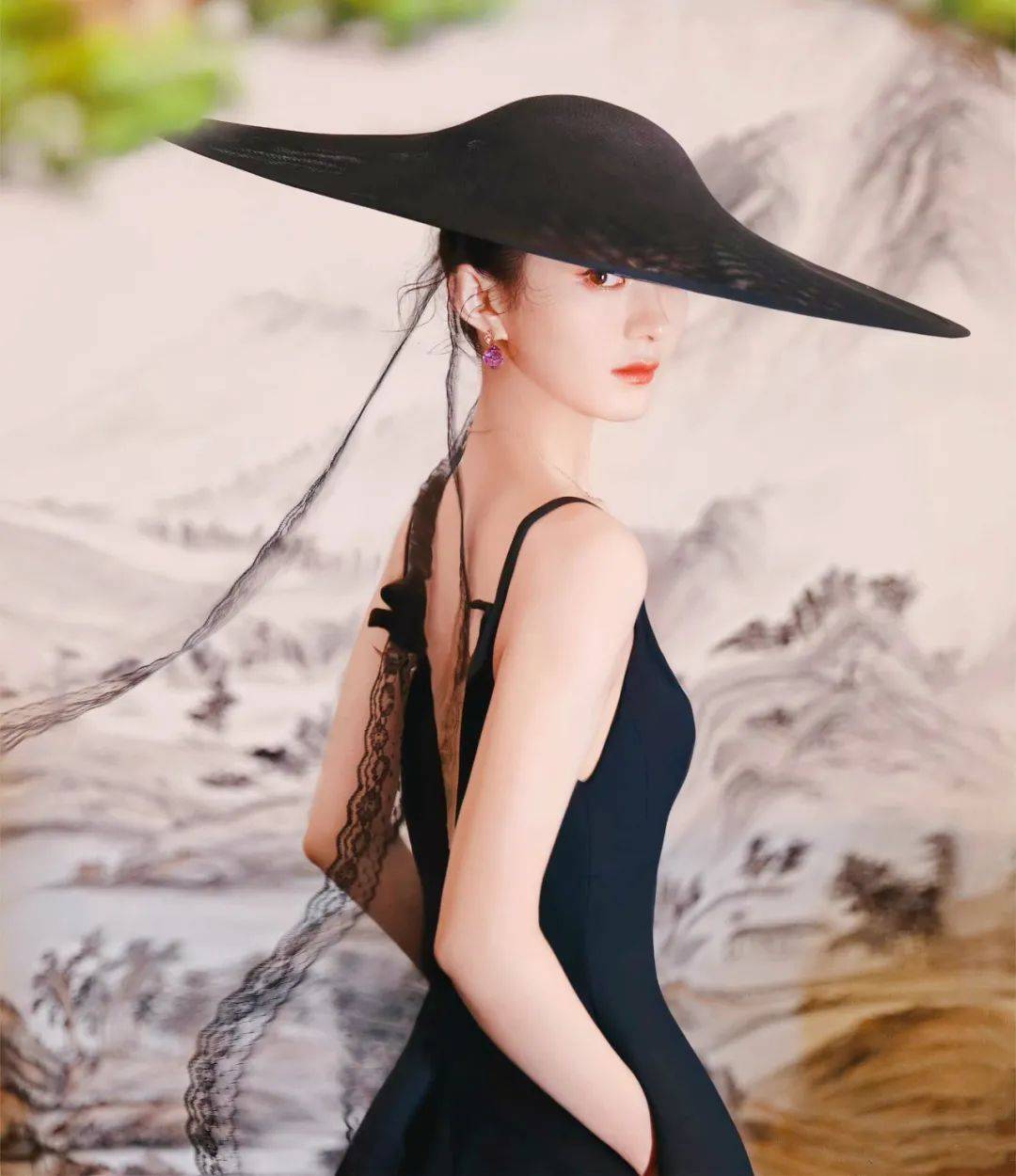 赵丽颖 离婚后的赵丽颖，携手写意国风拍大片！网友：美出天际
