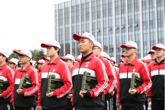 西安培华学院|军训第一天,沙场点兵砺青春