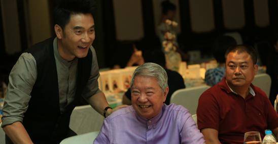什么|作为著名的美食片导演，陈晓卿在北京吃早餐也会陷入无奈