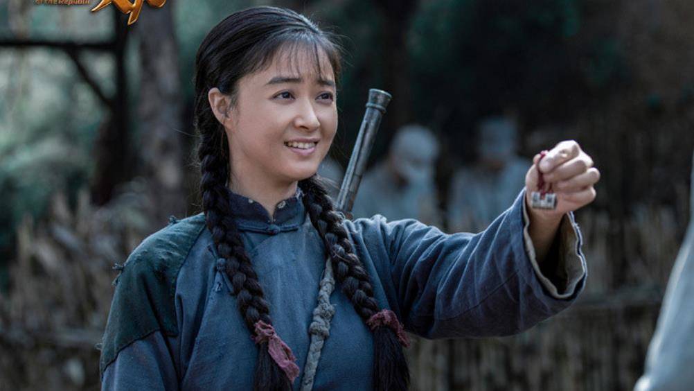 因为|周迅是天赋型演员没错，但看过《功勋》才发现，她对细节有多较真