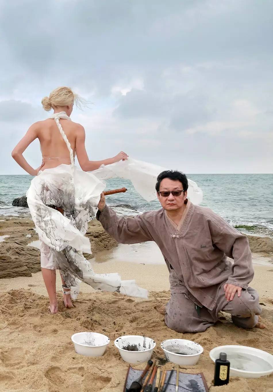 西洋化是目标,张强的人体书法有理论,并非一时心血来潮