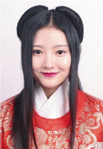 假发明代造型：贵夫人堆砌盘发造型