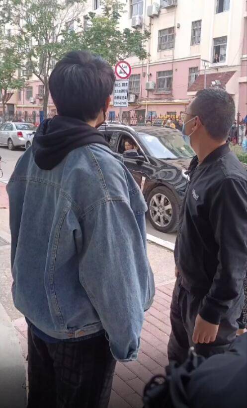 身材 刘德华与刘涛搭档拍戏，二人片场超敬业，刘涛身材被路人拍五五分