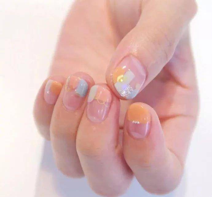 贴片「兰州美甲培训」梦幻透明系美甲,美出一定境界!
