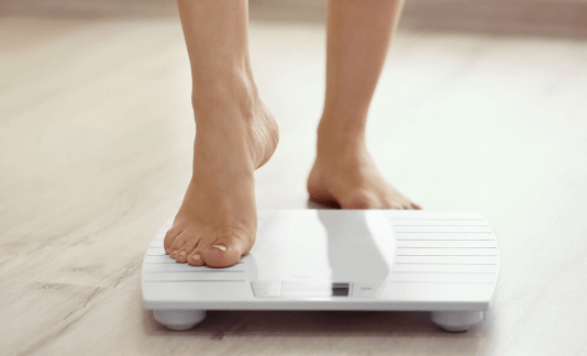 生活|43岁女士患高血糖，一年后病情恶化，医生：不想血糖升高，这种食物少碰