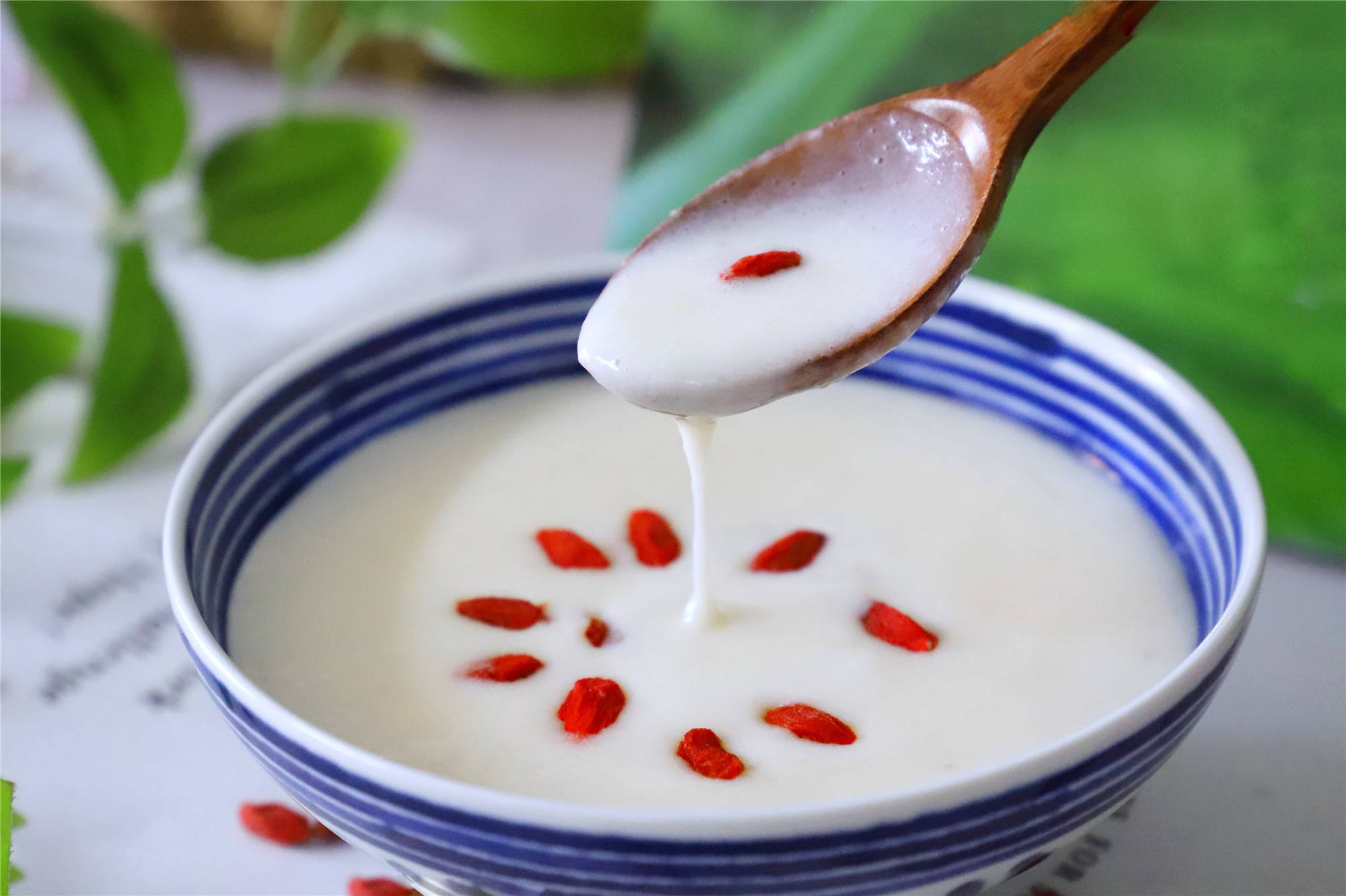 秋天喝一碗暖胃的热饮太舒服了,比豆浆好喝,学会给家人做_山药