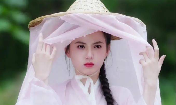 假发看够了雷同的双丫髻，明明编发、盘发和双马尾才是古装少女标配