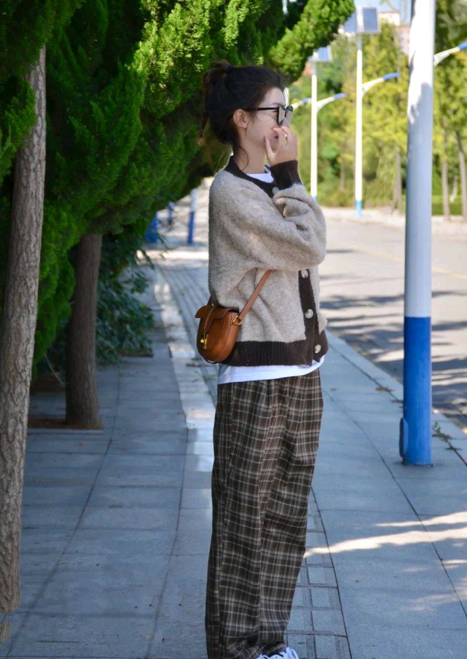 颜色 不要只会穿上一身黑过冬，可以尝试别的颜色，增添活力与温暖