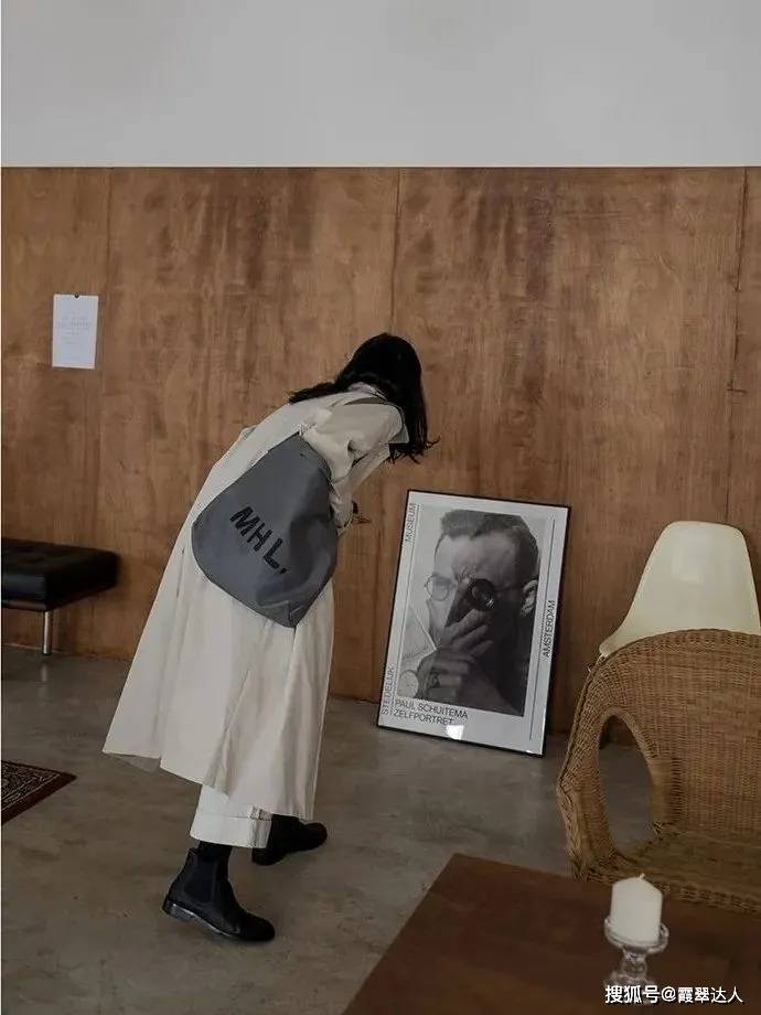 银灰色 初秋风衣怎么穿？看这一篇就够了！