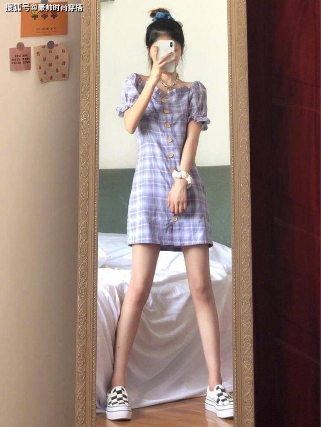 的比例 被“高中生”的日常穿搭美到了，不仅元气减龄，还很时尚好看