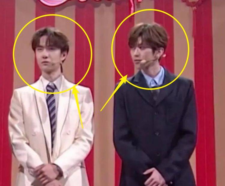 蔡徐坤王一博录节目站一起,脱离后期精修,真实颜值对比很显然_身高