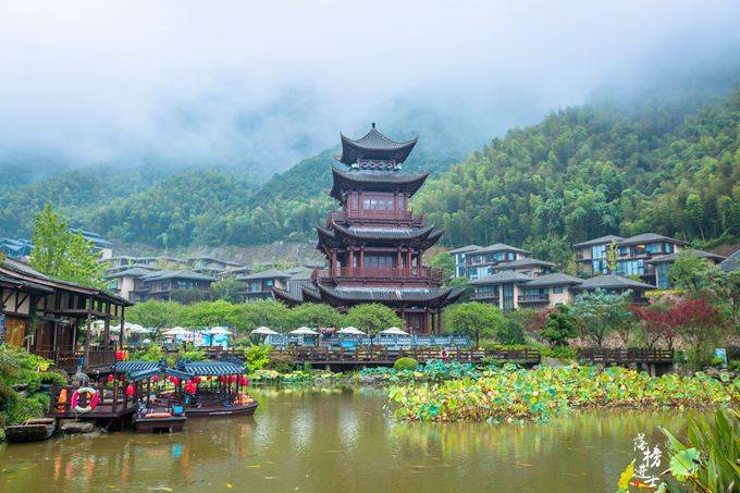 上饶|江西上饶葛仙山，这座“中华灵宝第一山”，夜色下演绎最美中国风