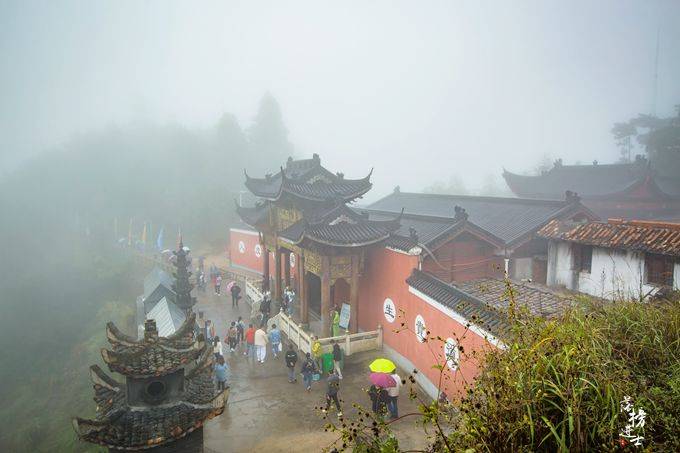 上饶|江西上饶葛仙山，这座“中华灵宝第一山”，夜色下演绎最美中国风