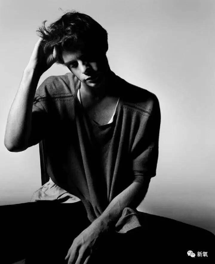 Charles 这是人类能长出来的脸吗?!