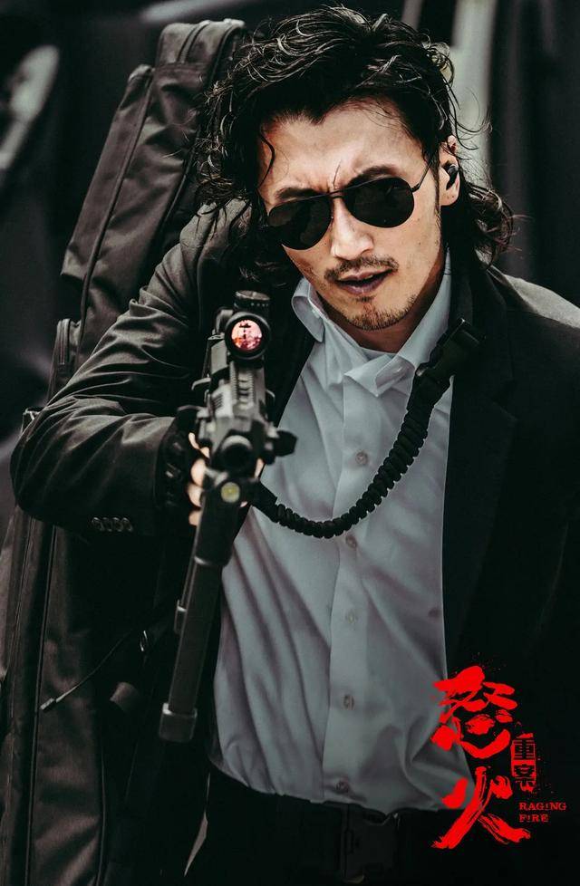 吴京|连夺9天票房冠军，谢霆锋甄子丹宝刀未老，吴京新片送了助攻！？