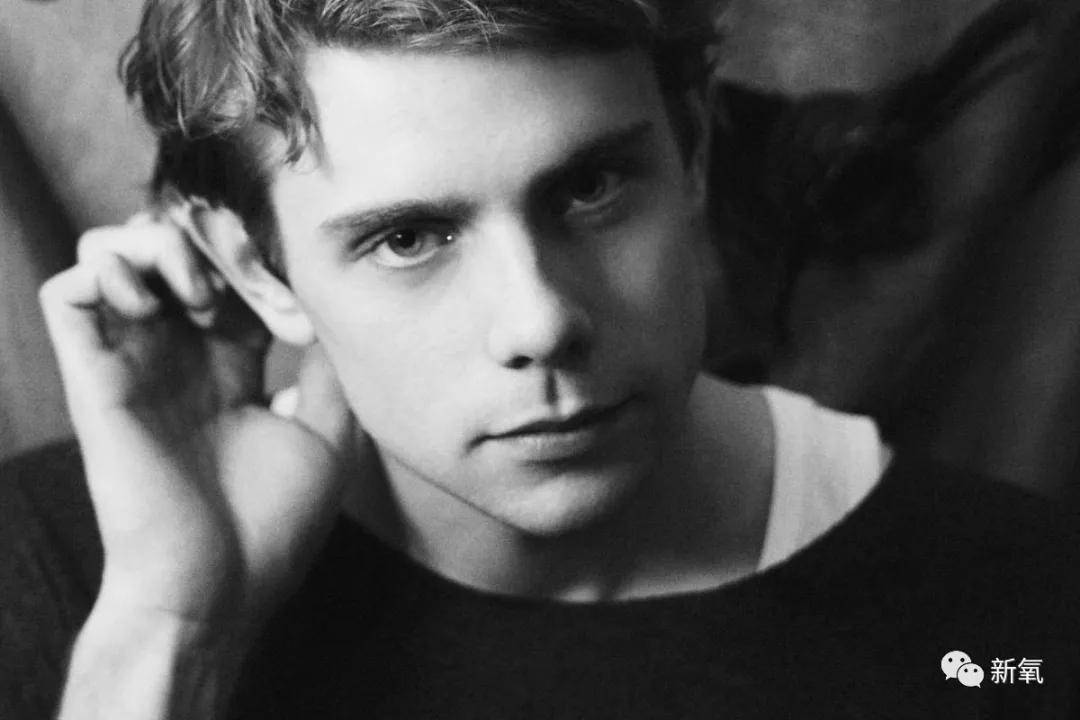 Charles 这是人类能长出来的脸吗?!