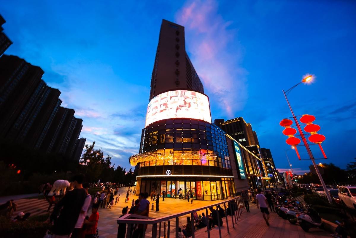 龙湖西安曲江星悦荟同时,作为tod模式的深度践行者,龙湖深度理解城市