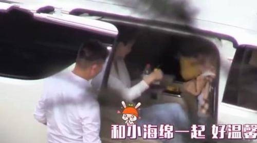 长势|小海绵剧场探班，软萌可爱引马天宇围观，包子脸与baby一模一样