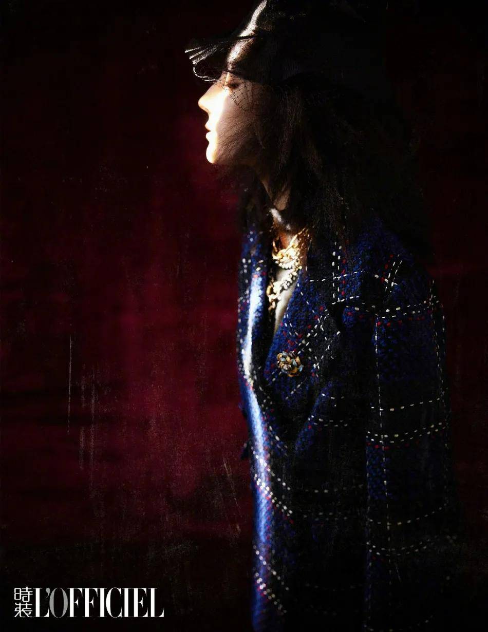 迪丽热巴 新疆美女迪丽热巴酷飒写真！雪肤玉貌风情万种性感妩媚