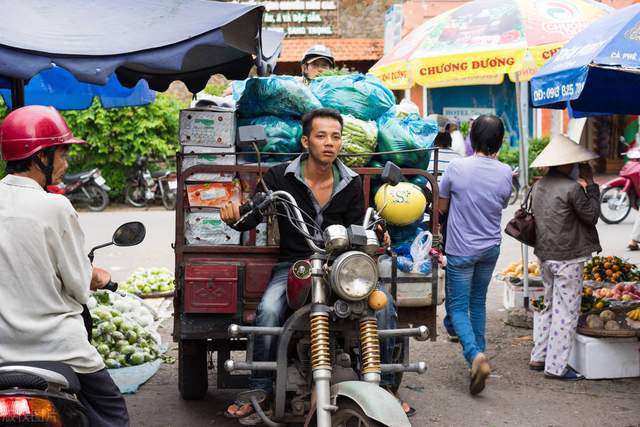在越南工作的工人，月薪只有3000元，为何不愿意回国发展？