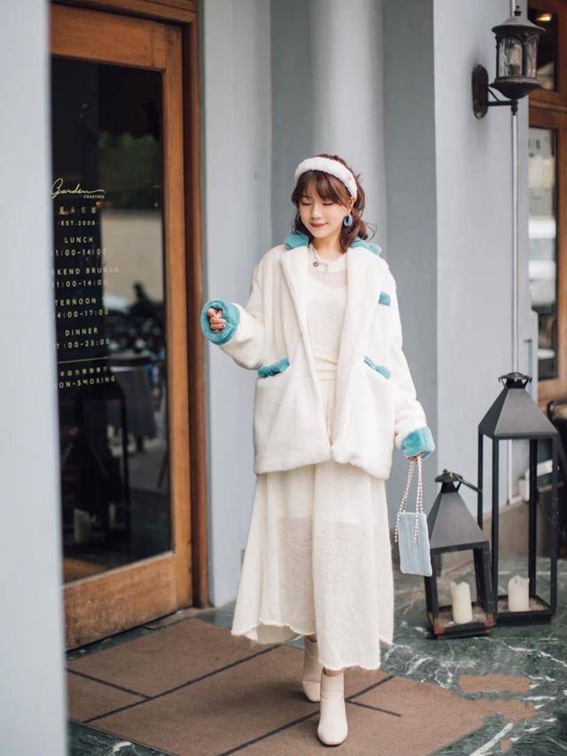 毛衣 14°C需要穿羽绒服吗？怎样穿着更舒适，一起来看看吧