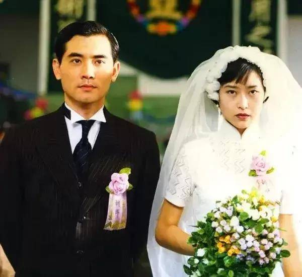 底线|被骂上热搜2年，马思纯和彭于晏这场恋爱，烂透了！