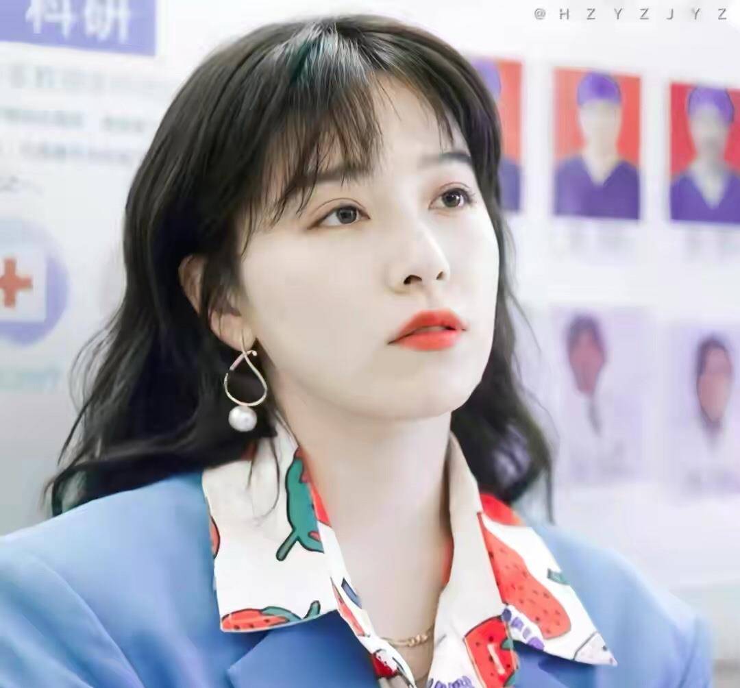 配饰 阚清子破茧成蝶,成为时尚人士的穿搭典范,这才是时髦精的样子