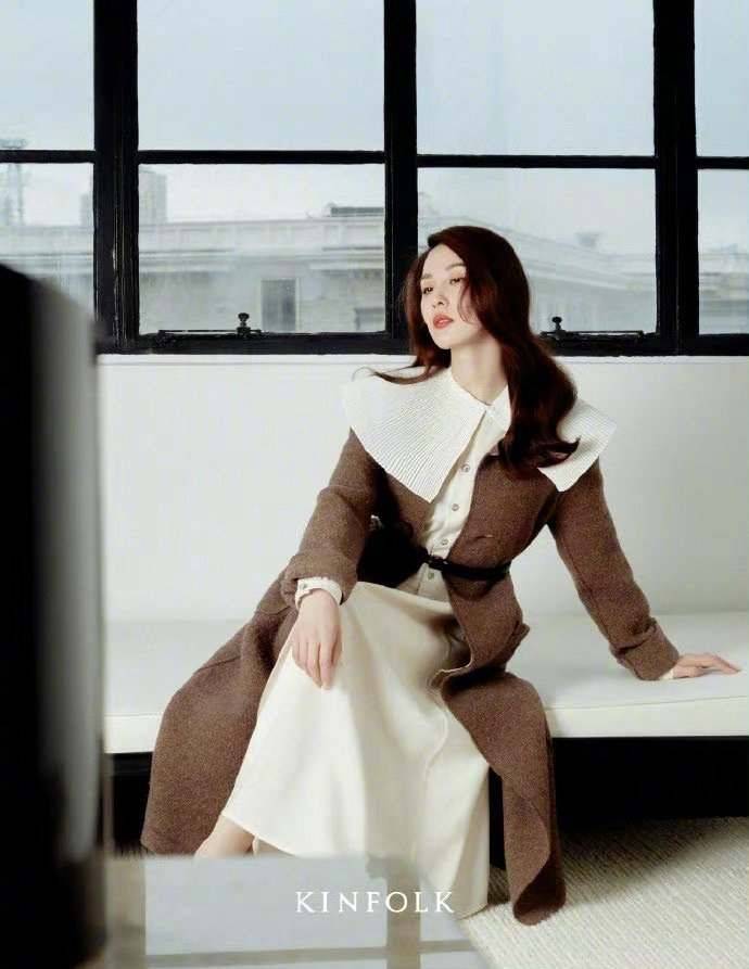 身材 刘诗诗仗着颜值高，穿条“肥牛裙”就敢出门，一般人真驾驭不了