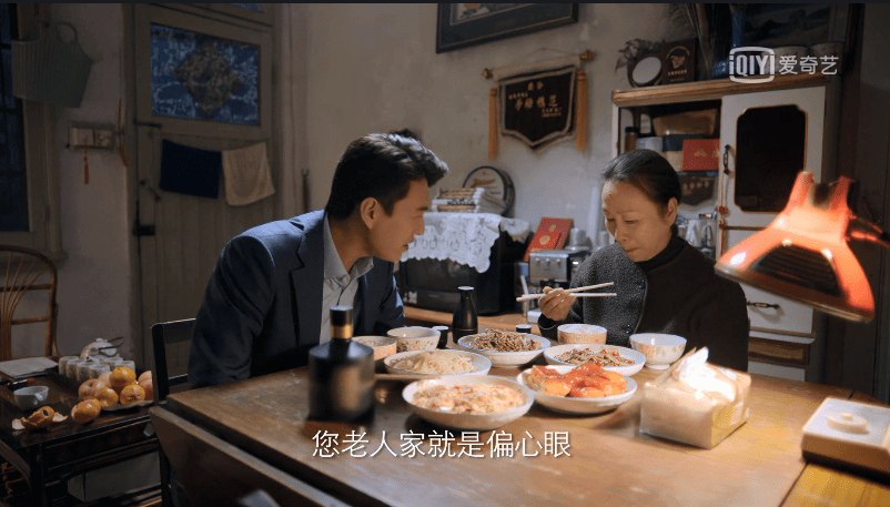 三条|《突围》里没有大反派？出乎意料，三条隐藏线索都指向他