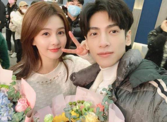 长发|原以为陈都灵很美了，看到罗云熙造型，才知道长月无烬选角不简单