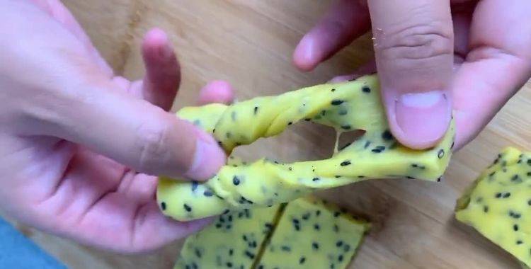 方法|教你在家这样给孩子制作小零食，口感香甜酥脆