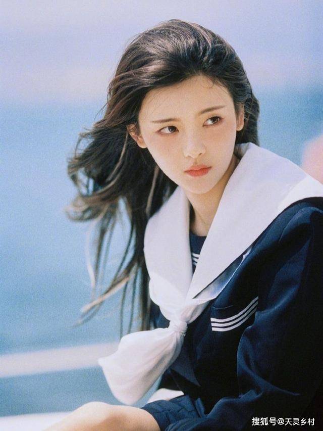 配饰 穿JK制服，记住“3不要”和“2要”，想不美都难！