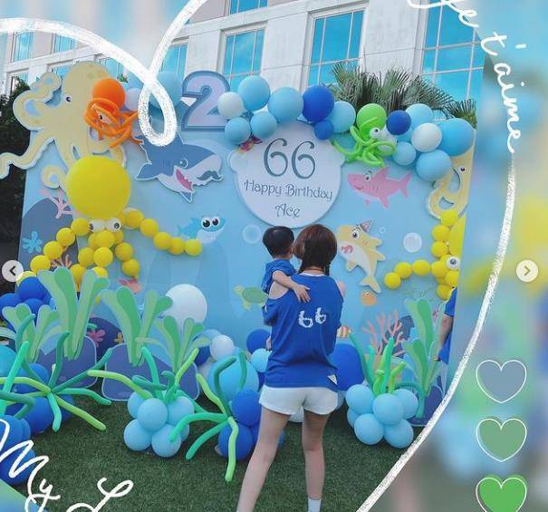 富豪 安以轩被养成胖阔太！穿T恤藏不住壮硕范，富豪老公却帅成小鲜肉