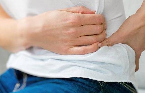 肾脏|“尿毒症”并非是隐形的，身体若出现这3种表现，尽量别忽视了！