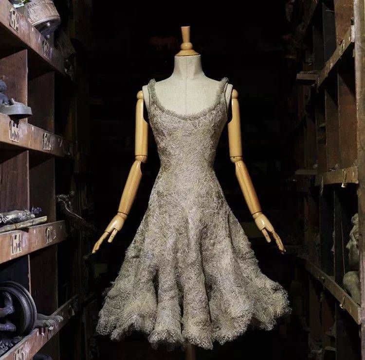 戏剧性 如此戏剧性的舞台表演，原来都是时装秀！