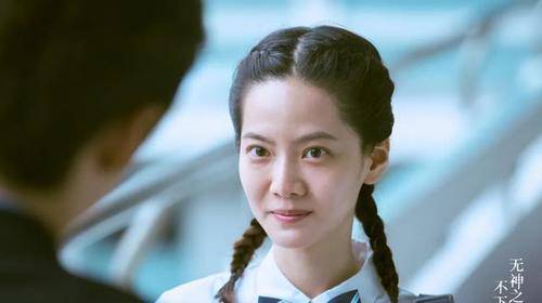 新作|《想见你》团队新作《无神之地不下雨》今晚10点独播