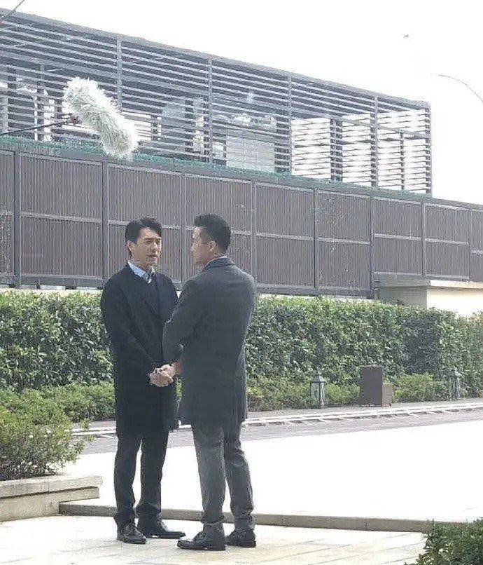 角色|靳东闫妮新剧上映,陈晓反差惊人,“经典神作”要毁在了剪辑上?