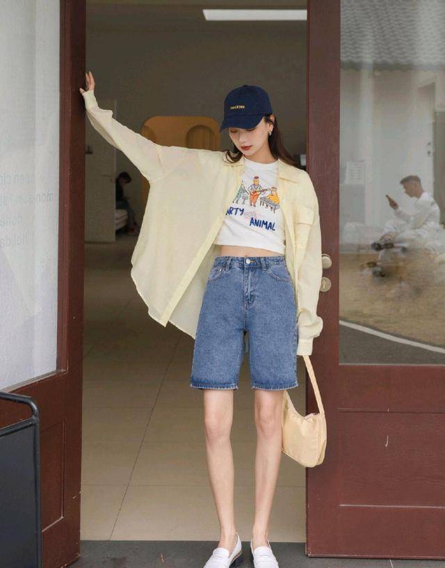 下半身 百搭简约的日常穿搭示范,可甜可咸又有质感,怎么穿都不出错