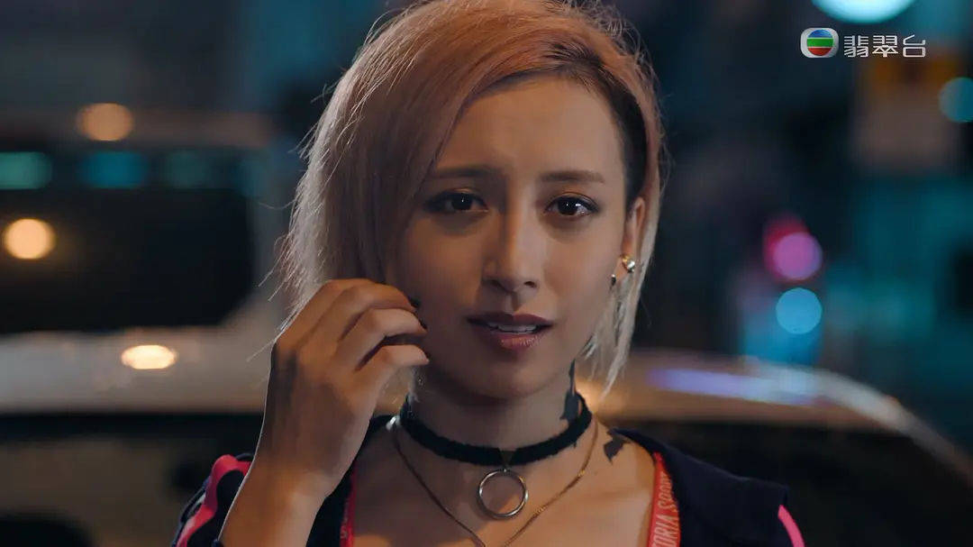 龚嘉欣:又美又飒!tvb奋斗十余年成最佳女配,拍戏留伤仍拍打戏_造型