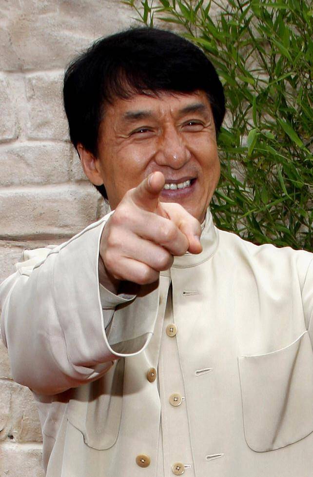 内地|成龙在电影圈的影响力有多大？吴京现在的发展有可能超越成龙吗？